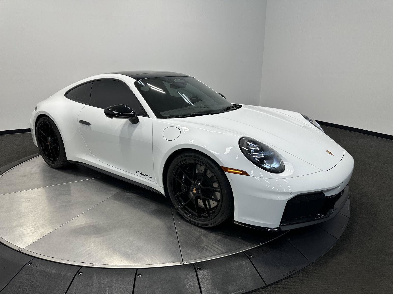 Certified 2026 Porsche 911 Carrera 4 GTS AWD/4WD image 9