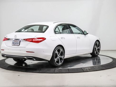 Used 2025 Mercedes-Benz C 300 Sedan image 4