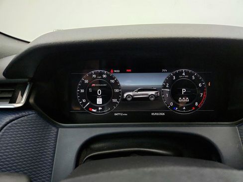 Used 2019 Land Rover Range Rover Velar R-Dynamic SE image 17