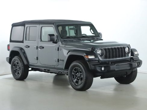 Used 2024 Jeep Wrangler Unlimited Sport AWD/4WD image 9