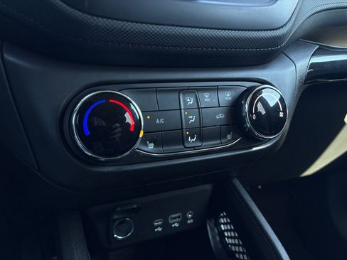 Used 2023 Chevrolet TrailBlazer LT image 18