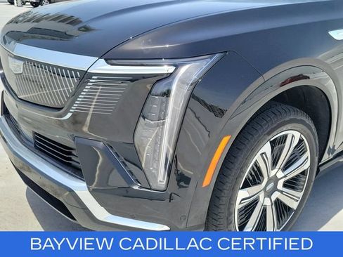 Certified 2025 Cadillac Escalade IQ Luxury 2 w/ LPO, Premium Carpet Package AWD/4WD image 12