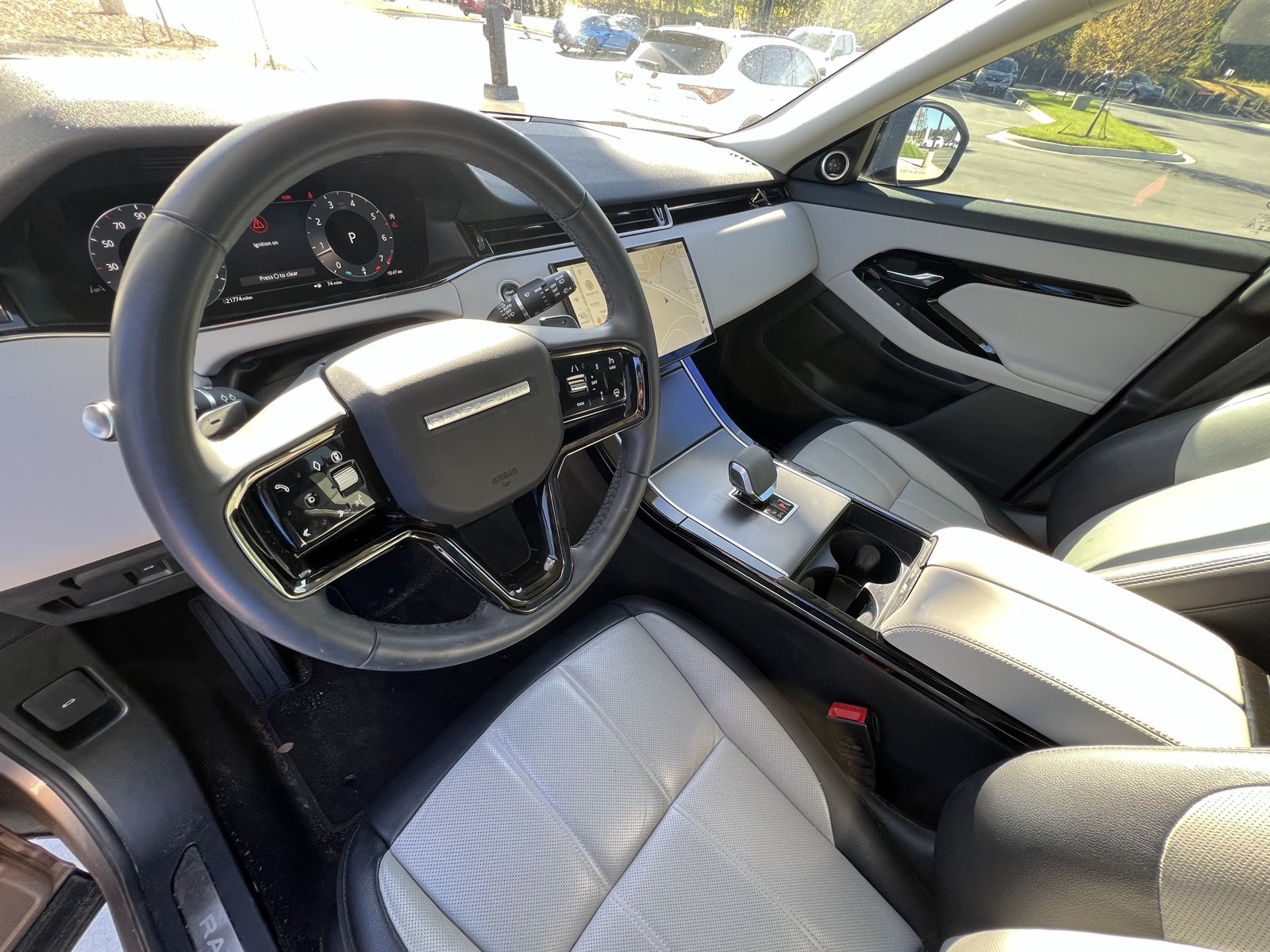 Used 2024 Land Rover Range Rover Evoque Dynamic SE AWD/4WD image 16