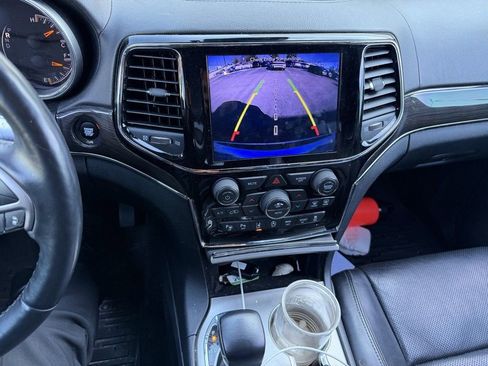 Used 2019 Jeep Grand Cherokee Overland image 19