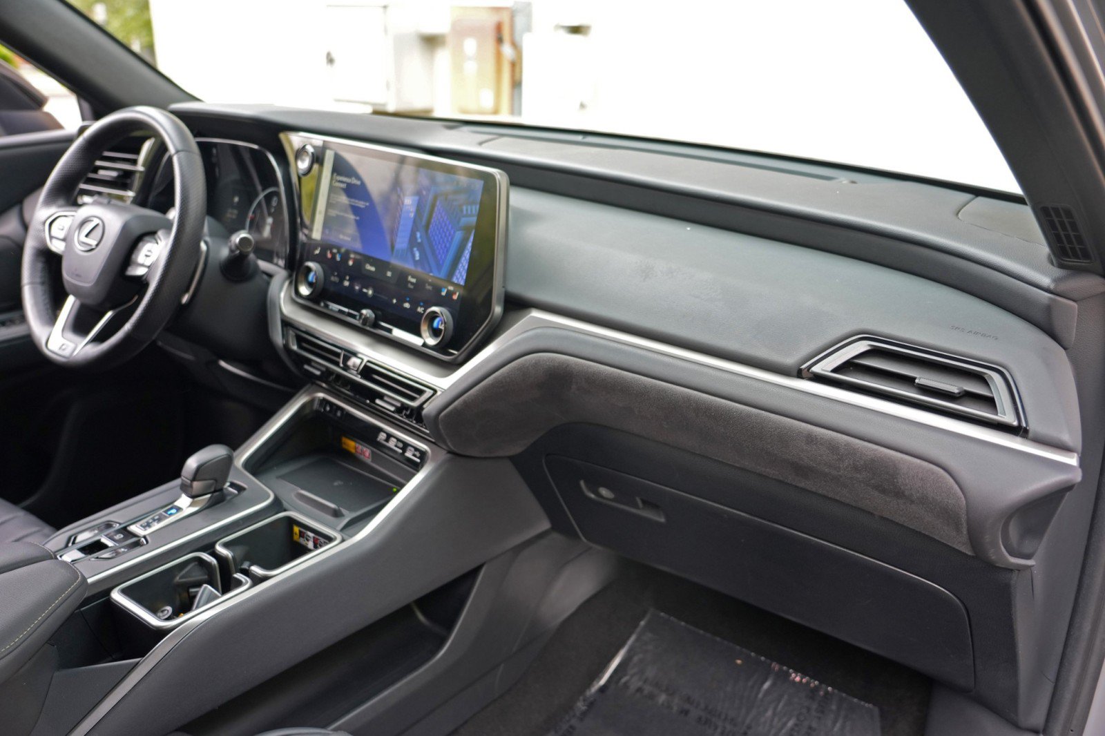 Used 2024 Lexus TX 500h AWD w/ Technology Package image 14