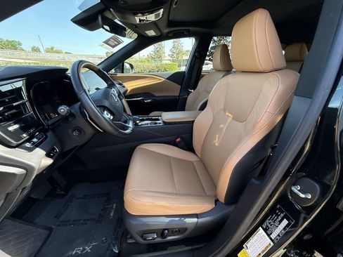 Used 2025 Lexus RX 350 Premium image 30