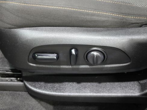 Used 2019 Chevrolet Traverse LT FWD image 5