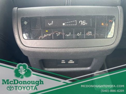 Used 2025 Nissan Pathfinder SL AWD/4WD image 11