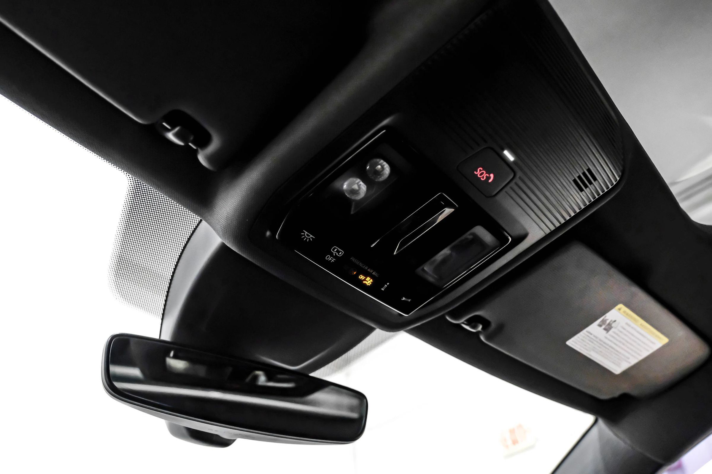 Used 2022 Volkswagen Golf R AWD/4WD image 45