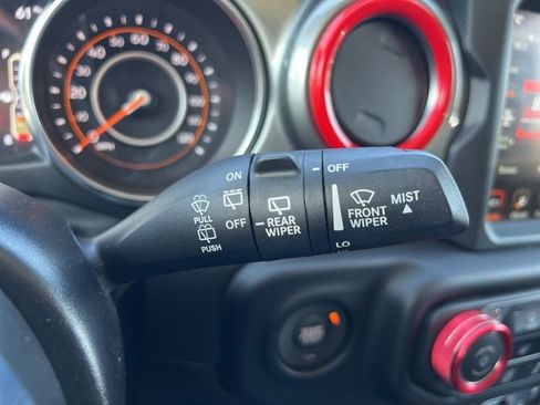 Certified 2022 Jeep Wrangler Unlimited Sahara AWD/4WD image 18