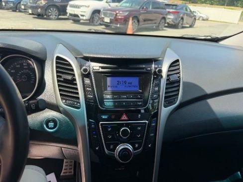 Used 2016 Hyundai Elantra GT w/ Option Group 02 FWD image 24