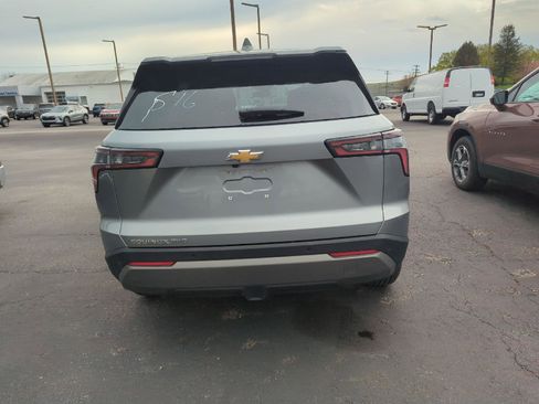 Used 2025 Chevrolet Equinox LT image 9