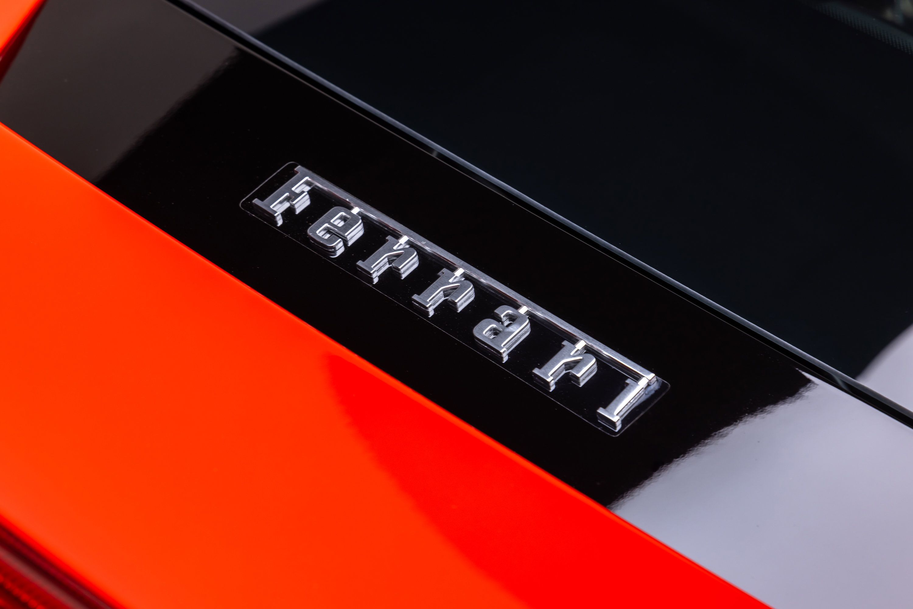 Certified 2018 Ferrari 488 GTB RWD image 33