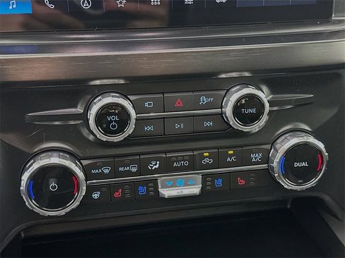 New 2026 Ford F250 Lariat w/ Black Appearance Package image 18