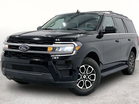 Used 2023 Ford Expedition XLT RWD image 14