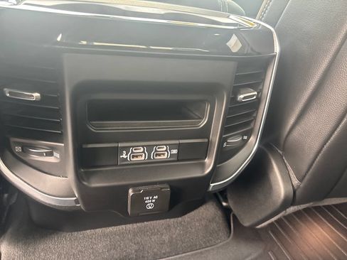 Used 2020 RAM 1500 Laramie w/ Sport Appearance Package AWD/4WD image 32