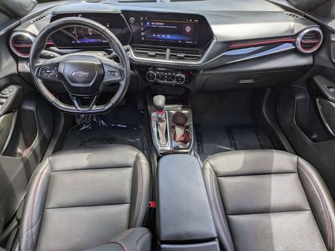Certified 2024 Chevrolet Trax RS w/ Sunroof Package FWD image 23