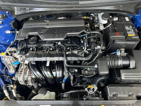 Used 2025 Hyundai Elantra SEL image 34