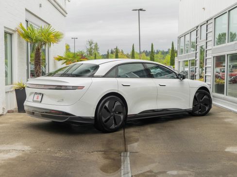 Used 2024 Lucid Air Touring AWD/4WD image 7