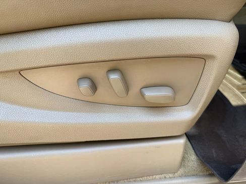 Used 2016 Chevrolet Suburban LT AWD/4WD image 40