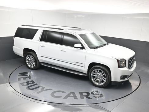 Used 2017 GMC Yukon XL SLT w/ Premium Edition AWD/4WD image 23