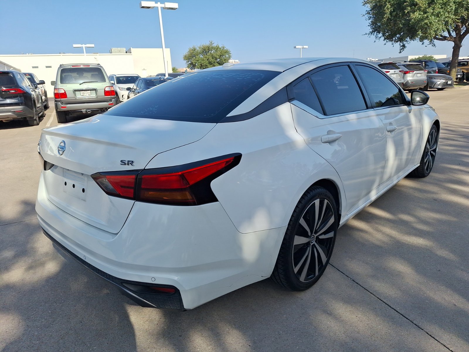 Used 2021 Nissan Altima 2.5 SR FWD image 6