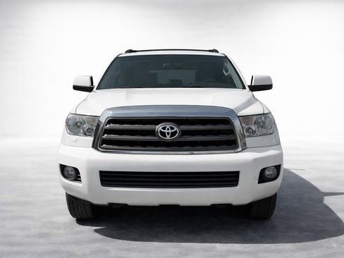 Used 2012 Toyota Sequoia SR5 image 7