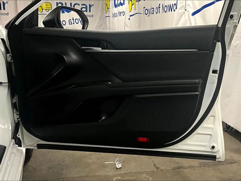 Used 2024 Toyota Camry SE image 12