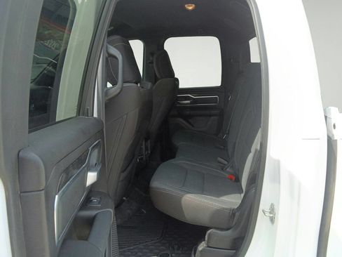 Used 2024 RAM 1500 Big Horn AWD/4WD image 32