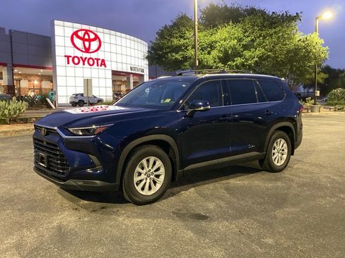 Used 2025 Toyota Grand Highlander AWD Hybrid image 1