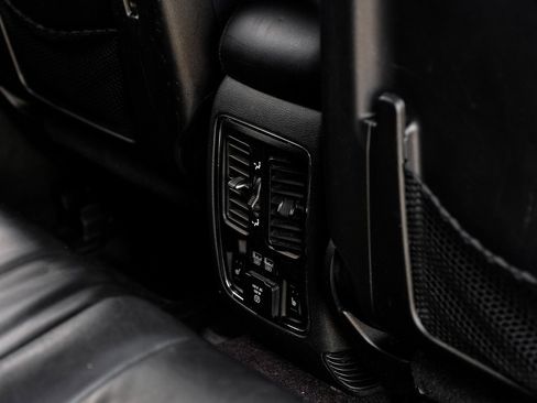 Used 2017 Jeep Grand Cherokee Limited image 46