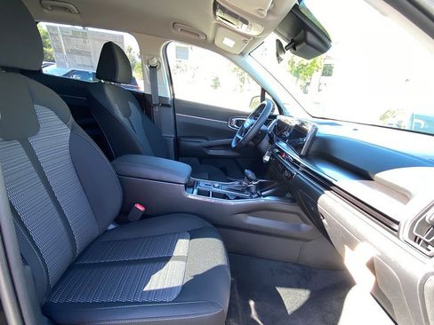 New 2026 Kia Sorento LX FWD image 24