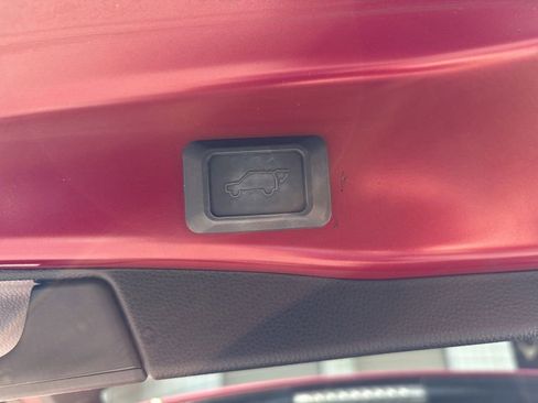 Used 2021 Toyota RAV4 XLE Premium FWD image 26