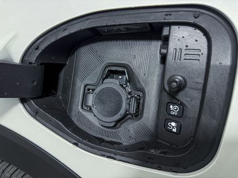 New 2026 Nissan Leaf SV+ image 36