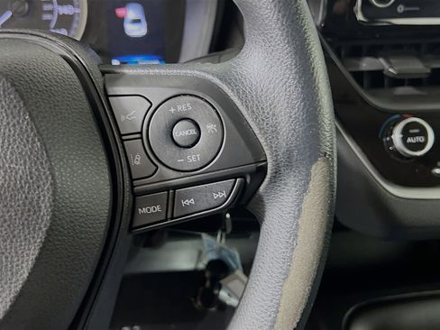 Used 2022 Toyota Corolla LE image 20