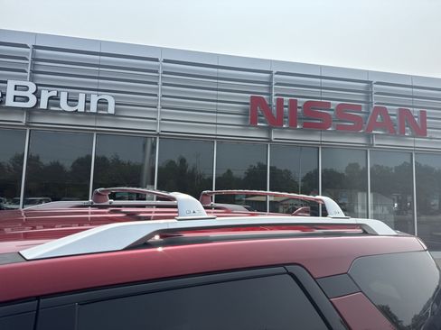 Used 2023 Nissan Pathfinder SL image 8