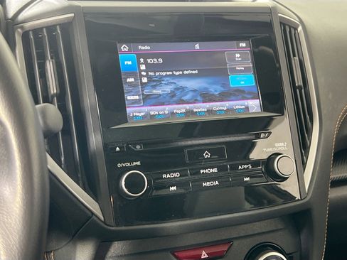 Used 2023 Subaru Crosstrek 2.0i Premium image 14