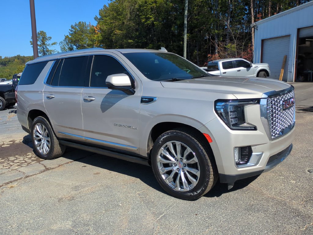 Used 2023 GMC Yukon Denali AWD/4WD image 2