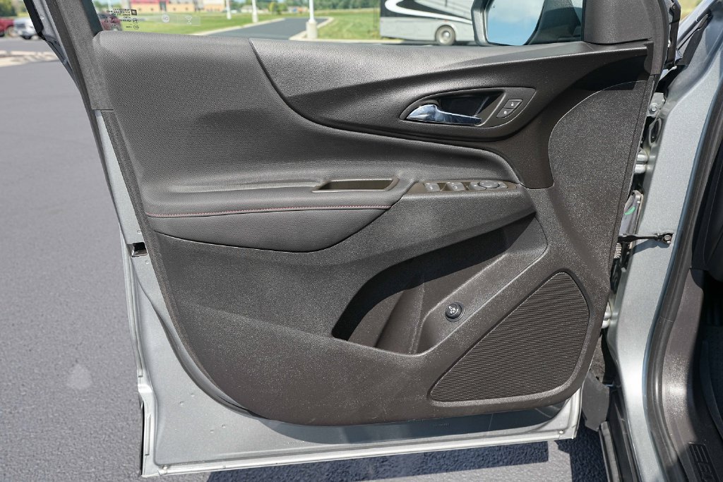 Used 2024 Chevrolet Equinox RS w/ LPO, Floor Liner Package AWD/4WD image 27