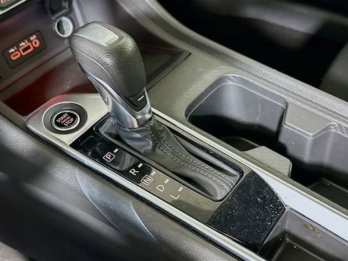 Used 2024 Nissan Sentra SV image 18