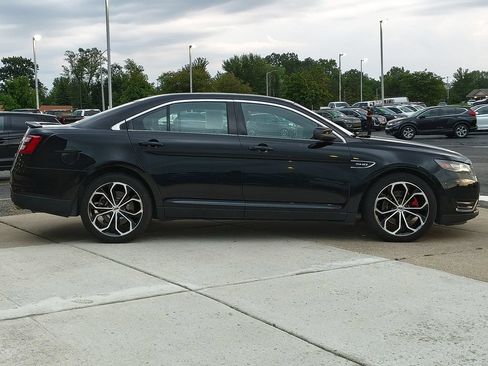 Used 2016 Ford Taurus SHO w/ Equipment Group 401A AWD/4WD image 4