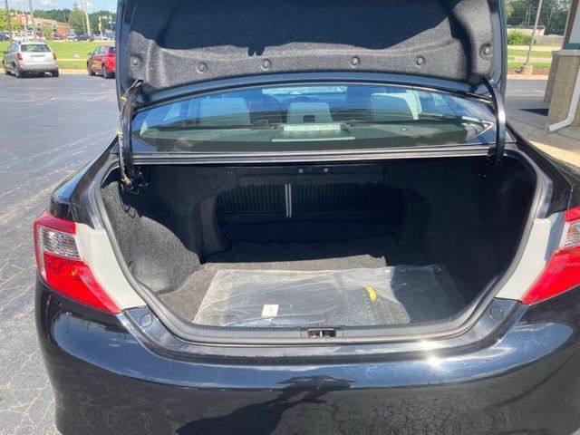 Used 2013 Toyota Camry LE FWD image 20