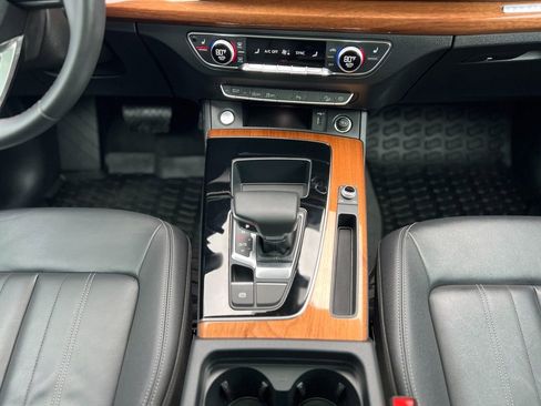 Used 2023 Audi Q5 2.0T Premium image 18