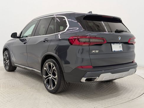 Used 2020 BMW X5 xDrive40i w/ Premium Package image 3