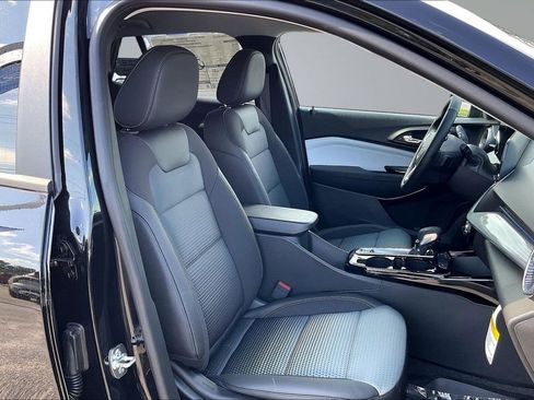 New 2026 Chevrolet Trax LT w/ Driver Confidence Package FWD image 11