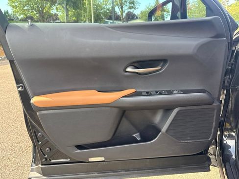 Used 2021 Lexus UX 250h w/ Premium Package AWD/4WD image 18