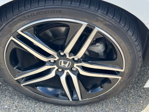 Used 2016 Honda Accord Sport image 12