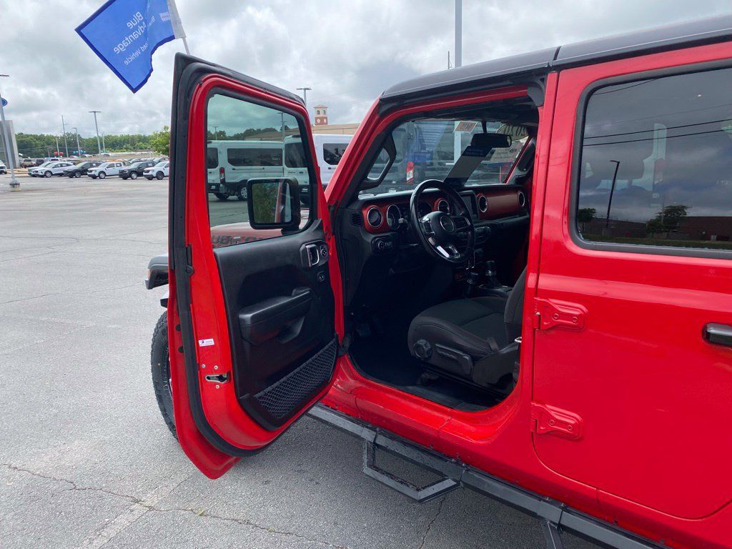 Used 2020 Jeep Gladiator Rubicon AWD/4WD image 10