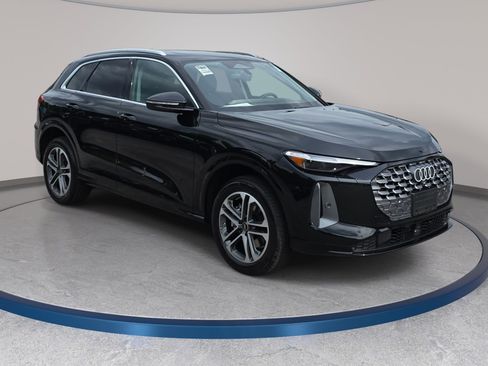 New 2026 Audi Q5 Premium Plus AWD/4WD image 3