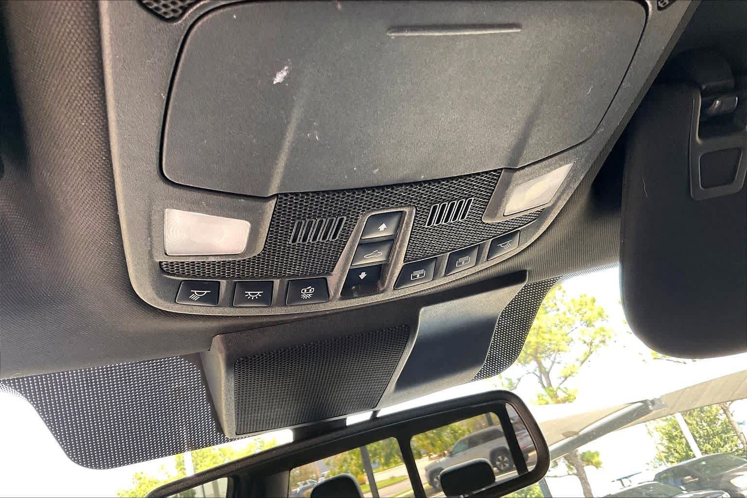 Used 2018 Ford F150 Platinum w/ Equipment Group 701A Luxury AWD/4WD image 32